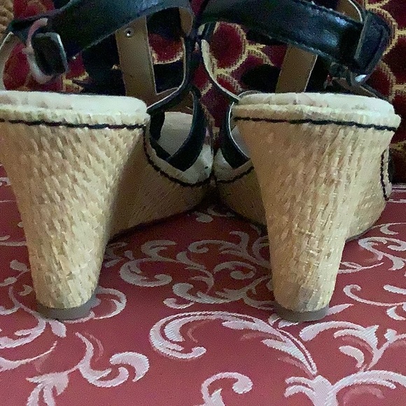 Born Concepts Black Leather Sandals - Picture 8 of 9